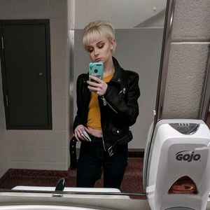 Meet your Posher, Quin